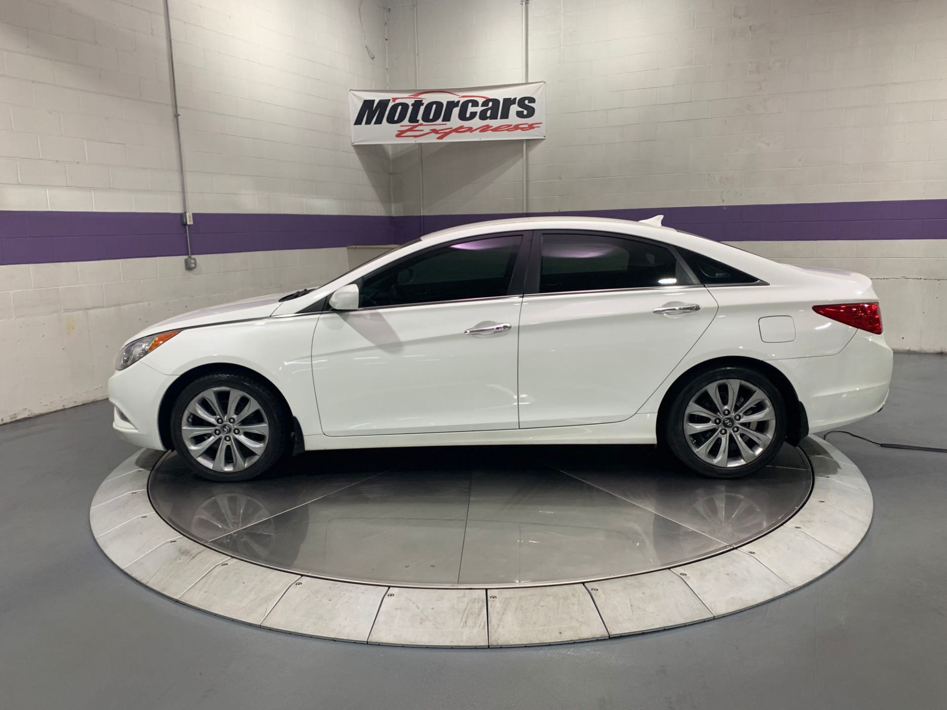 Used-2011-Hyundai-Sonata-SE-20T-FWD