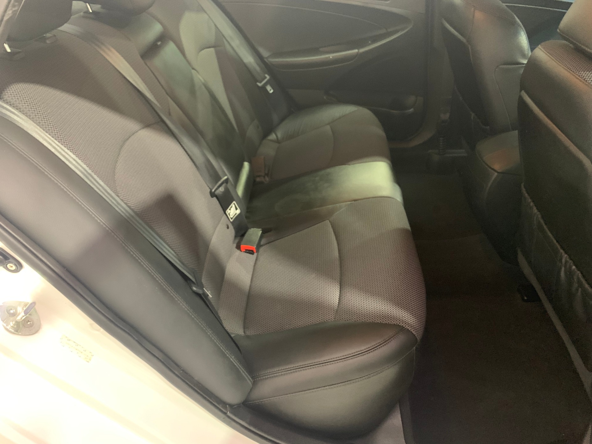 Used-2011-Hyundai-Sonata-SE-20T-FWD