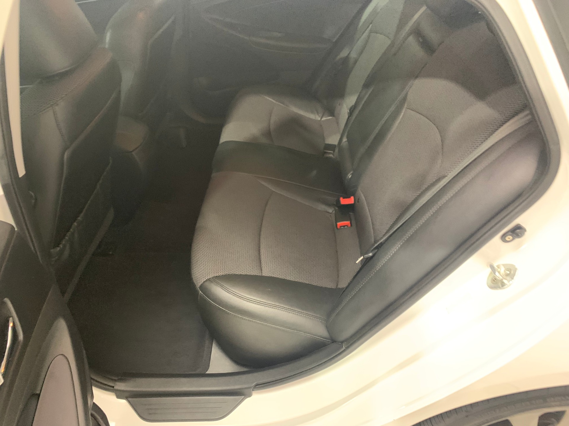 Used-2011-Hyundai-Sonata-SE-20T-FWD