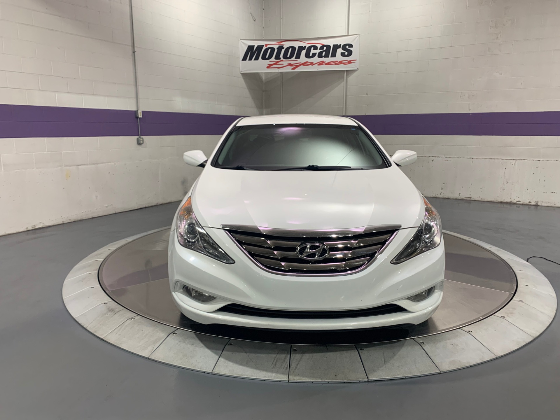 Used-2011-Hyundai-Sonata-SE-20T-FWD