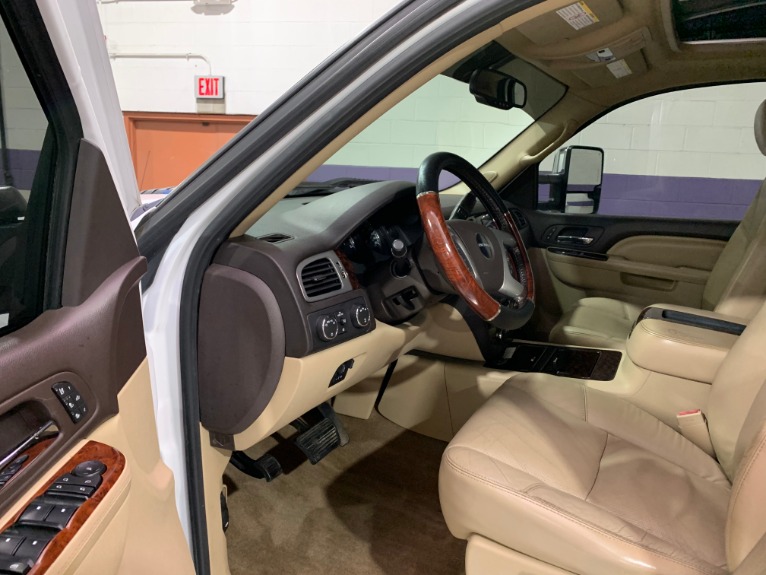 Used-2011-GMC-Sierra-K2500HD-Denali-Diesel-4X4
