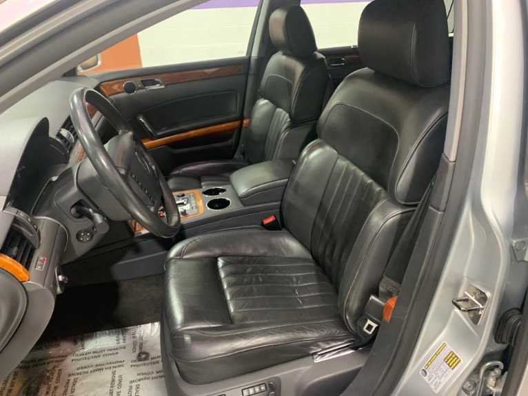 Used-2004-Volkswagen-Phaeton-V8