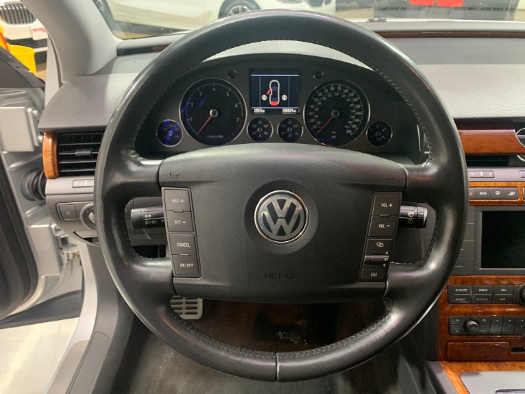 Used-2004-Volkswagen-Phaeton-V8