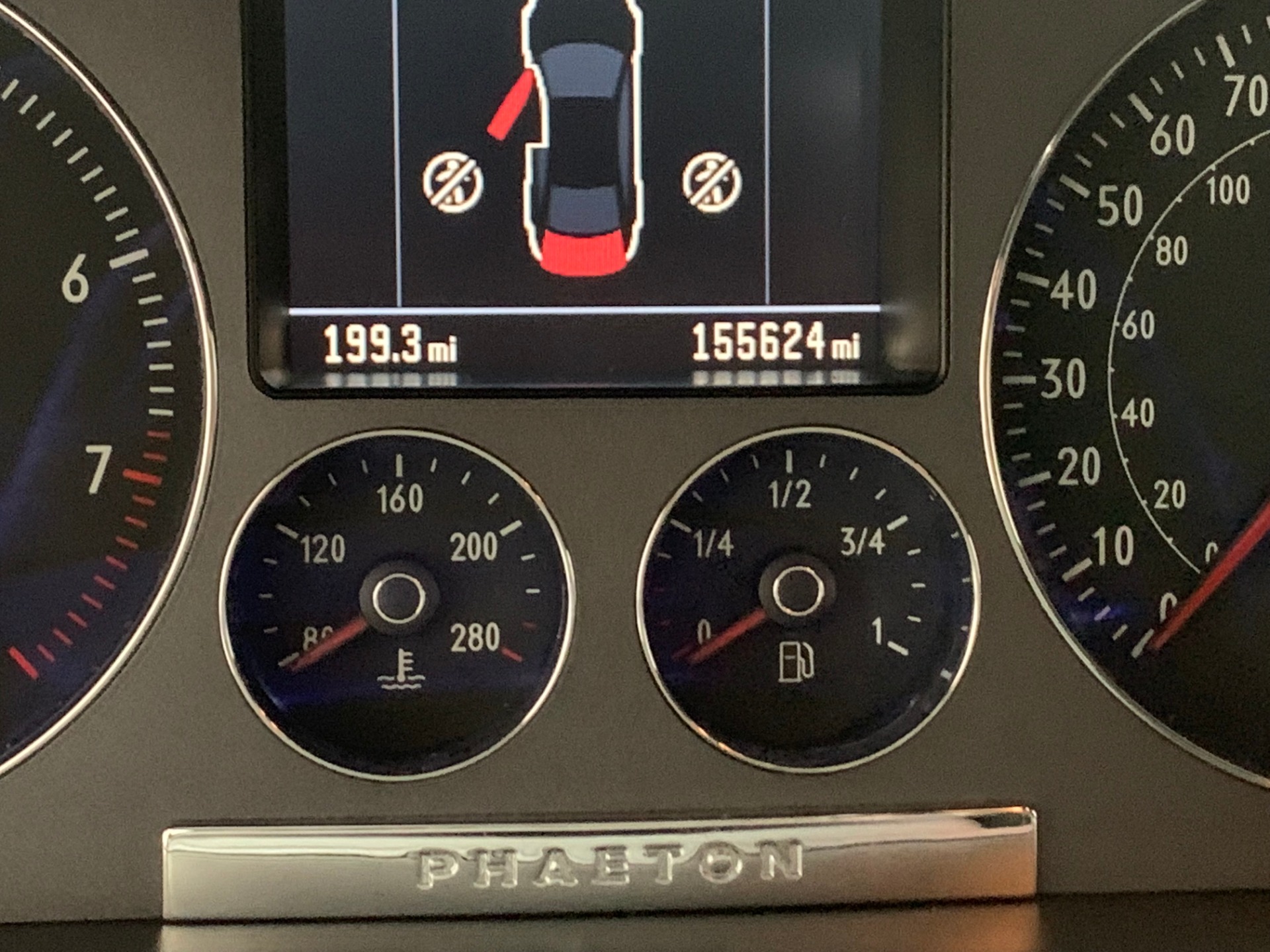 Used-2004-Volkswagen-Phaeton-V8