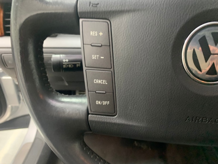 Used-2004-Volkswagen-Phaeton-V8
