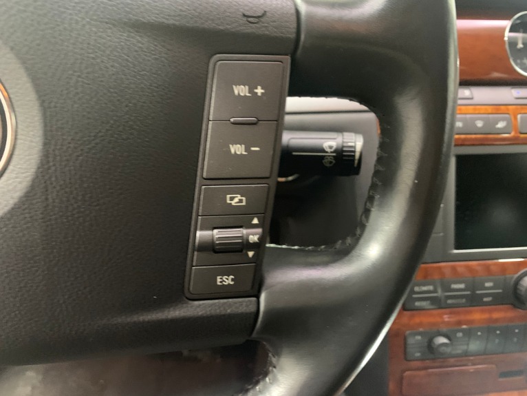 Used-2004-Volkswagen-Phaeton-V8