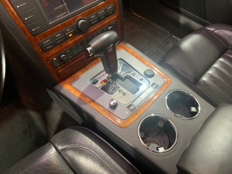 Used-2004-Volkswagen-Phaeton-V8