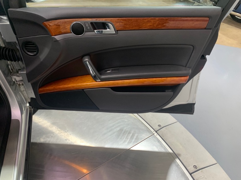 Used-2004-Volkswagen-Phaeton-V8