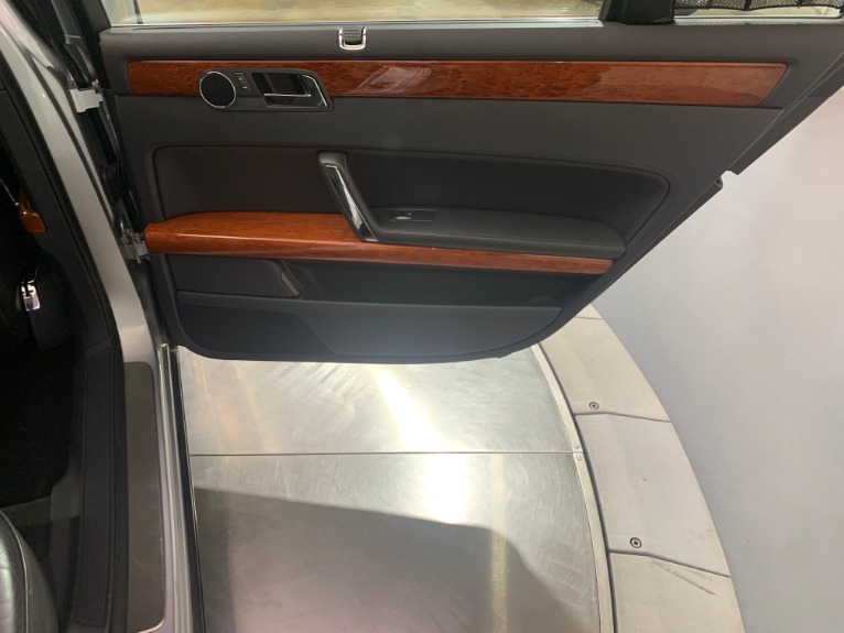 Used-2004-Volkswagen-Phaeton-V8