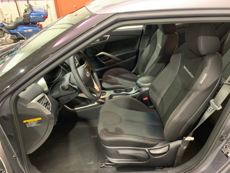 Used-2012-Hyundai-Veloster-FWD