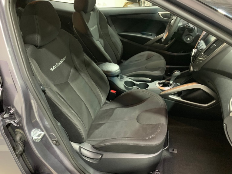 Used-2012-Hyundai-Veloster-FWD