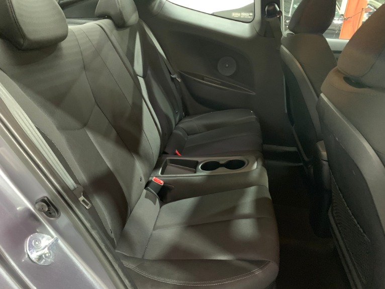 Used-2012-Hyundai-Veloster-FWD