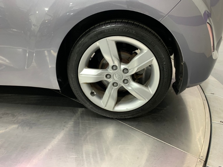 Used-2012-Hyundai-Veloster-FWD