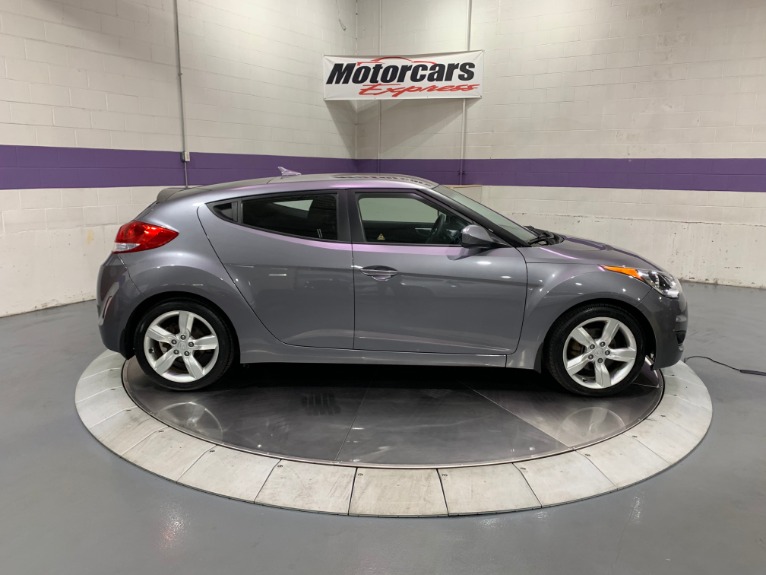 Used-2012-Hyundai-Veloster-FWD