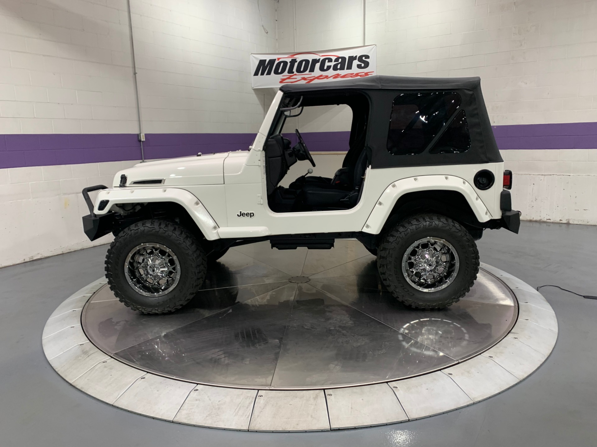 Used-2000-Jeep-Wrangler-SE
