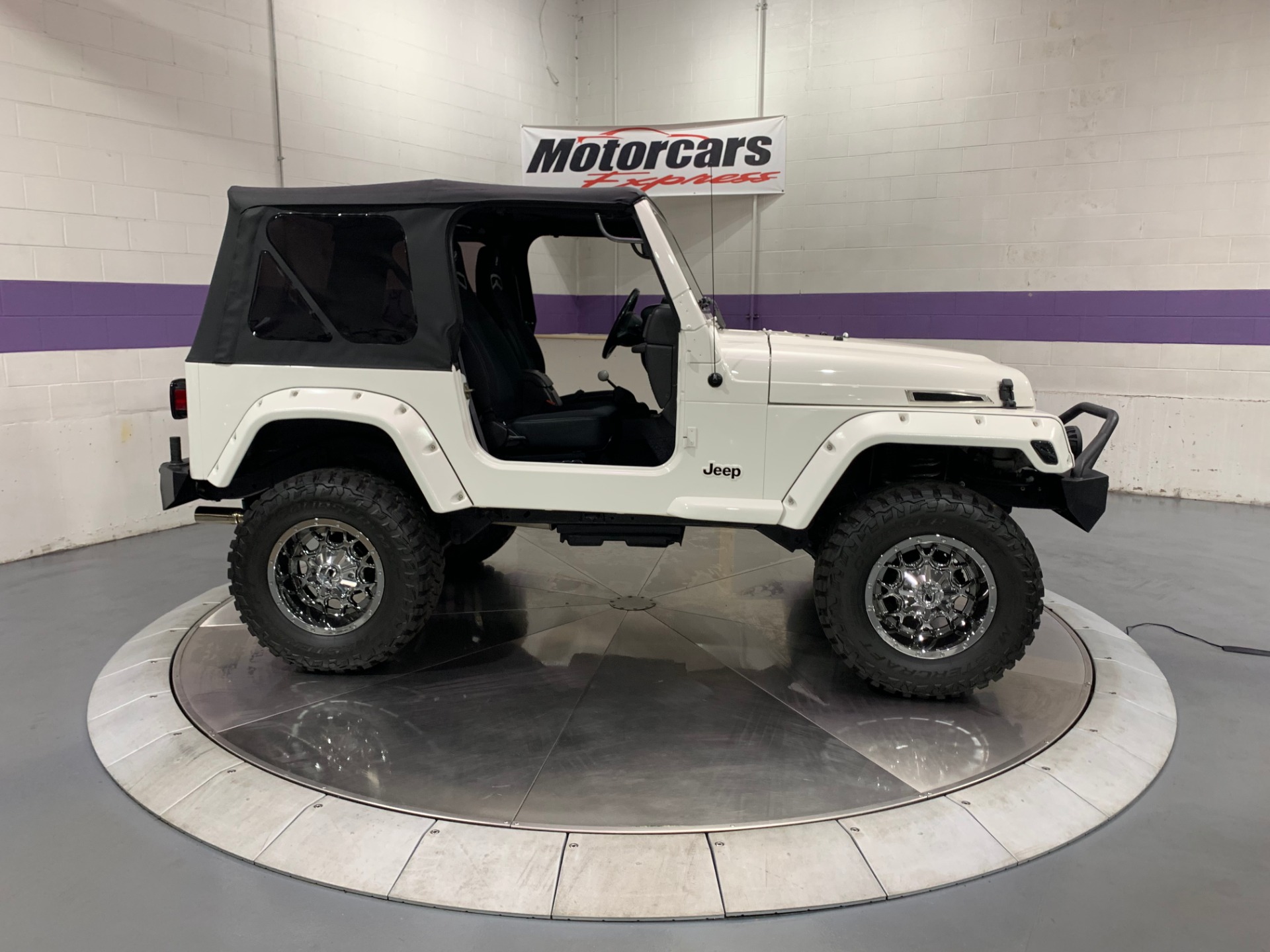 Used-2000-Jeep-Wrangler-SE