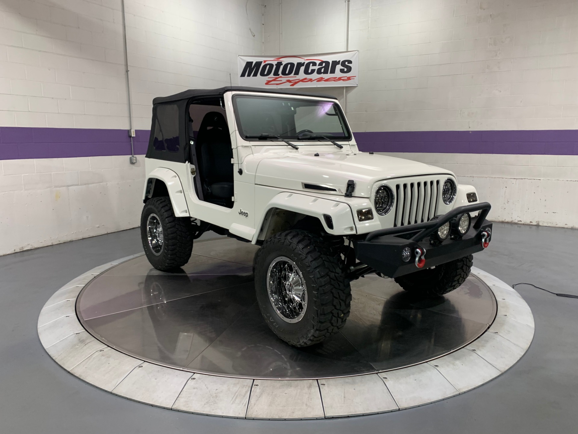 Used-2000-Jeep-Wrangler-SE