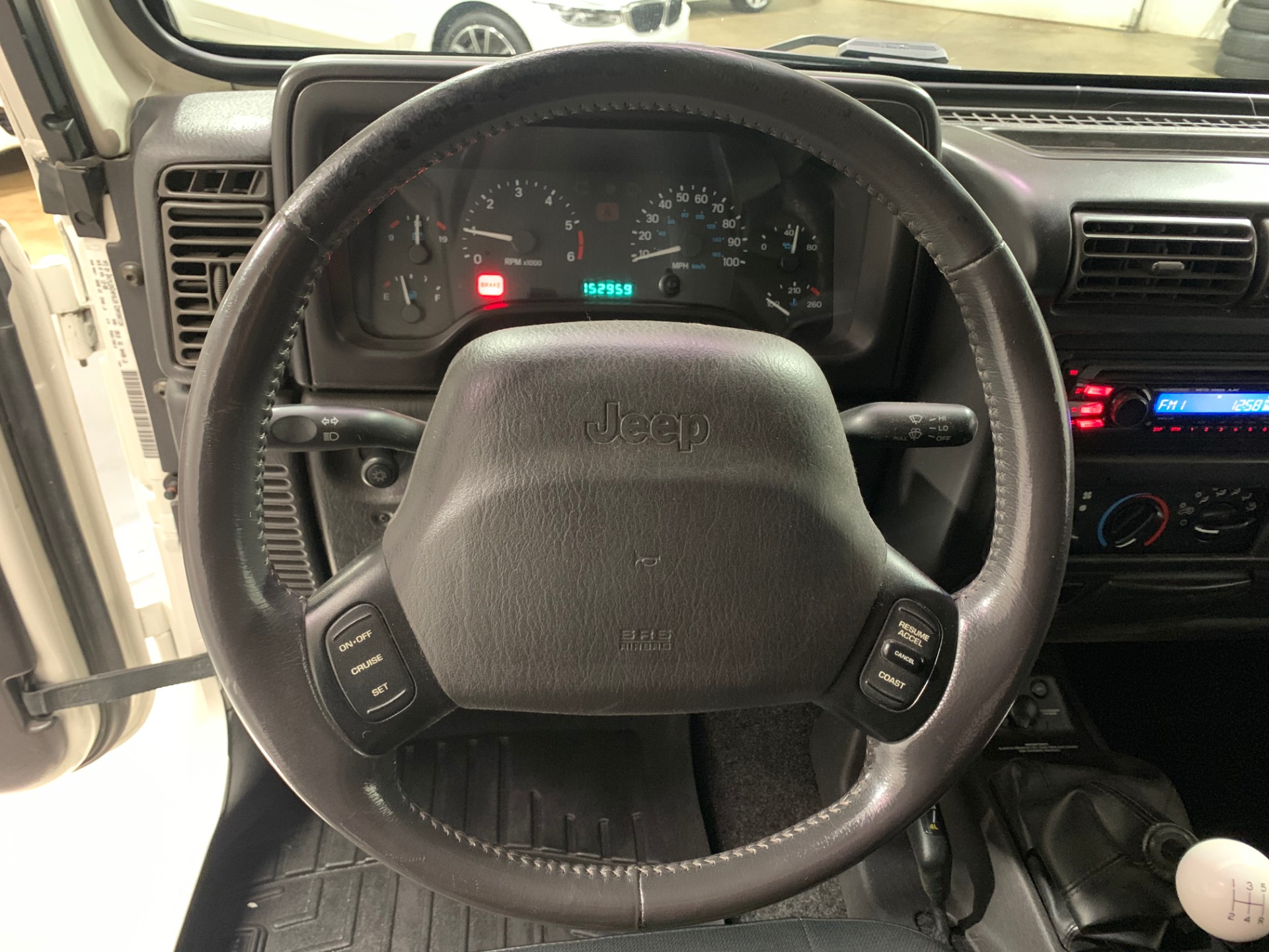 Used-2000-Jeep-Wrangler-SE