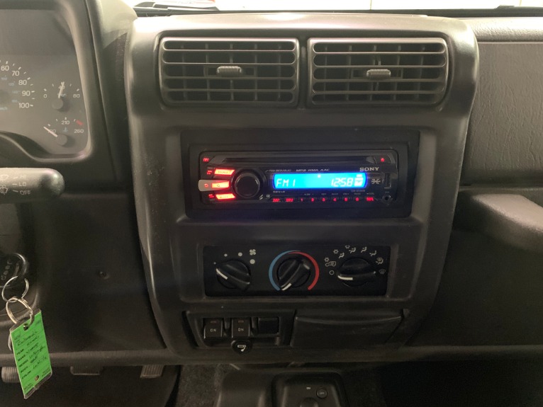 Used-2000-Jeep-Wrangler-SE