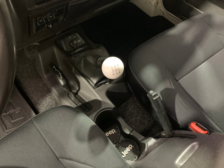 Used-2000-Jeep-Wrangler-SE
