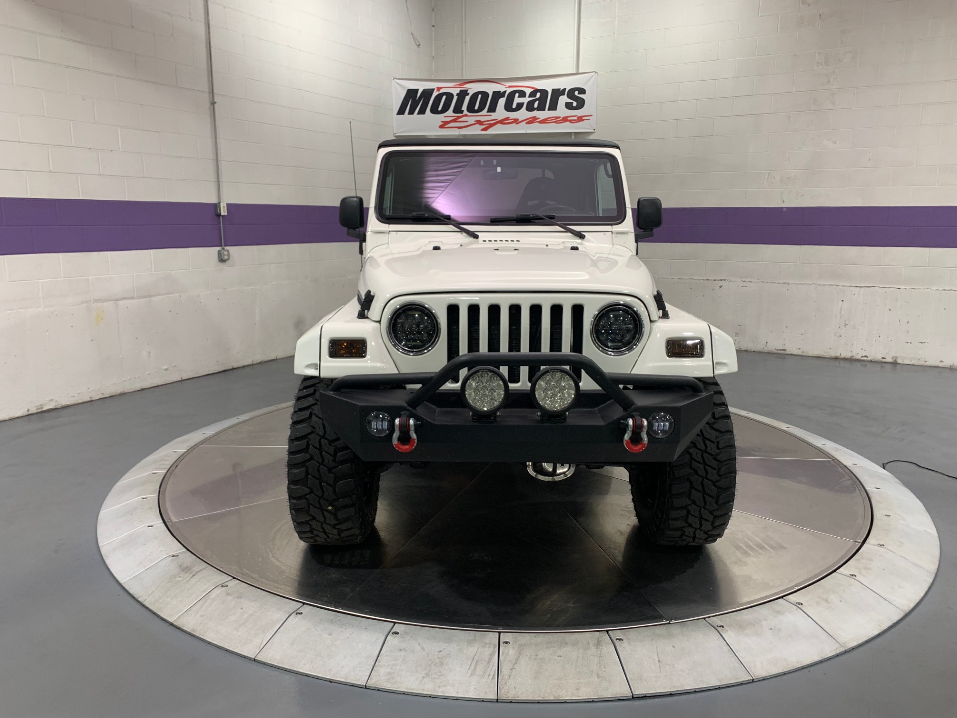 Used-2000-Jeep-Wrangler-SE