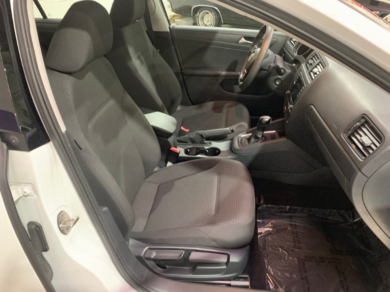 Used-2016-Volkswagen-Jetta-14T-S
