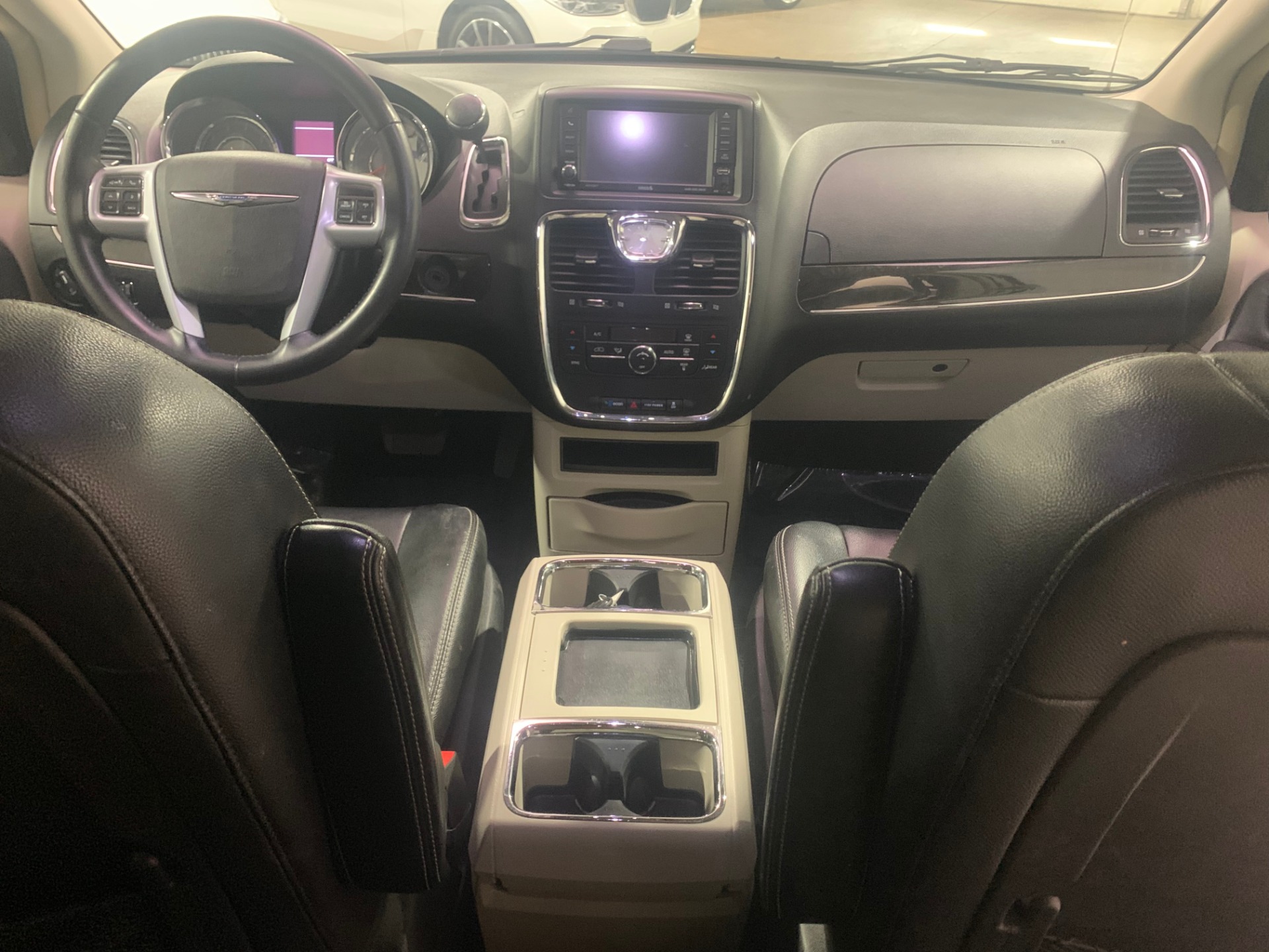 Used-2014-Chrysler-Town-and-Country-Touring