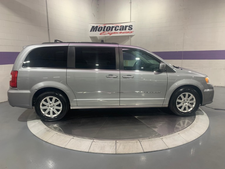 Used-2014-Chrysler-Town-and-Country-Touring