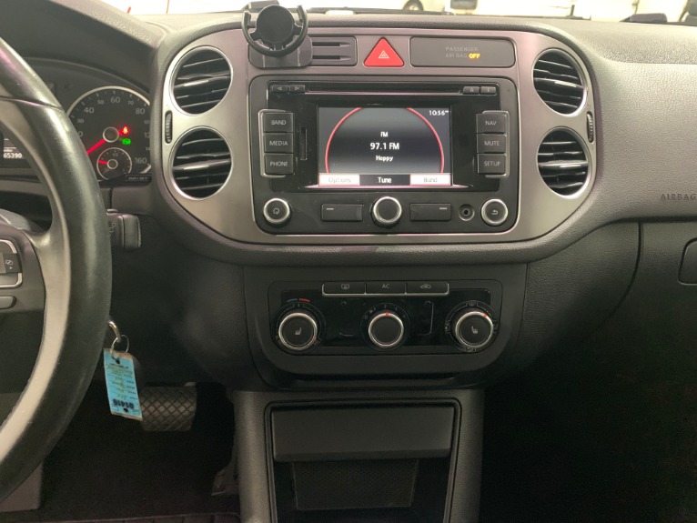Used-2011-Volkswagen-Tiguan-SE-4Motion-AWD