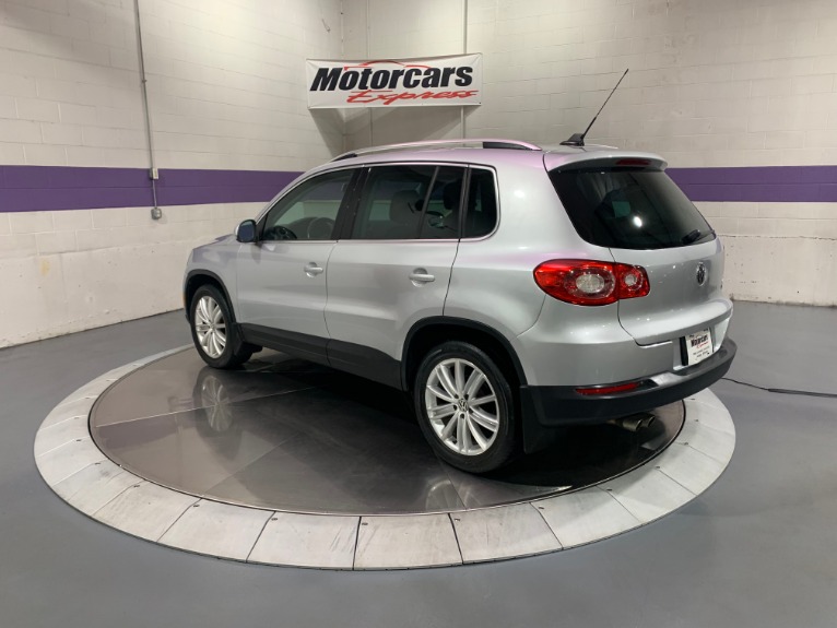 Used-2011-Volkswagen-Tiguan-SE-4Motion-AWD
