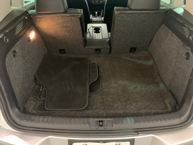 Used-2011-Volkswagen-Tiguan-SE-4Motion