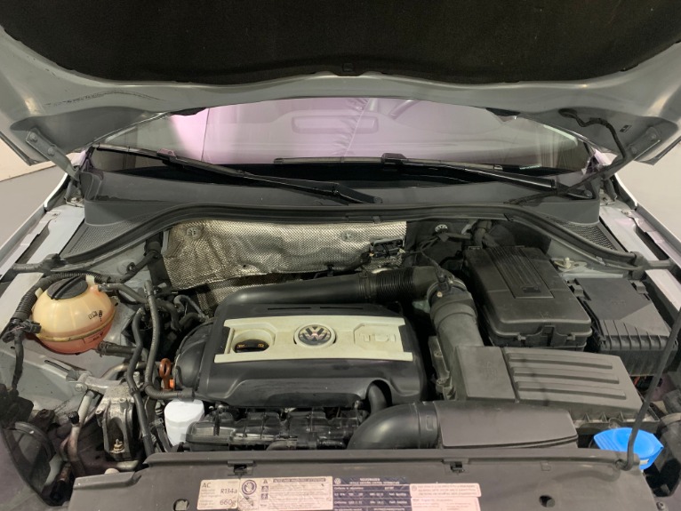 Used-2011-Volkswagen-Tiguan-SE-4Motion