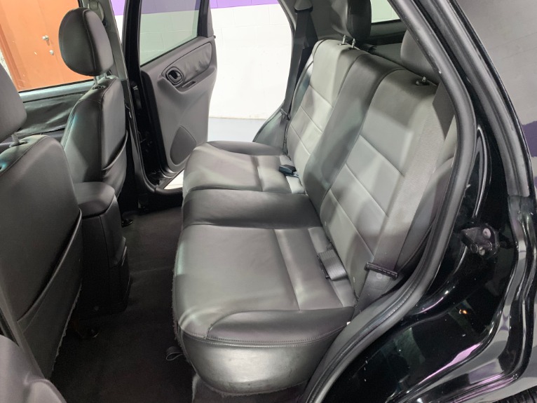 Used-2003-Ford-Escape-XLT-Popular-2-AWD