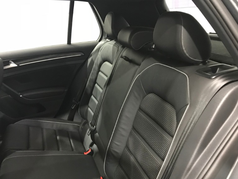 Used-2018-Volkswagen-Golf-R-AWD-4dr-Hatchback-6M