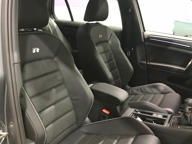 Used-2018-Volkswagen-Golf-R-AWD-4dr-Hatchback-6M