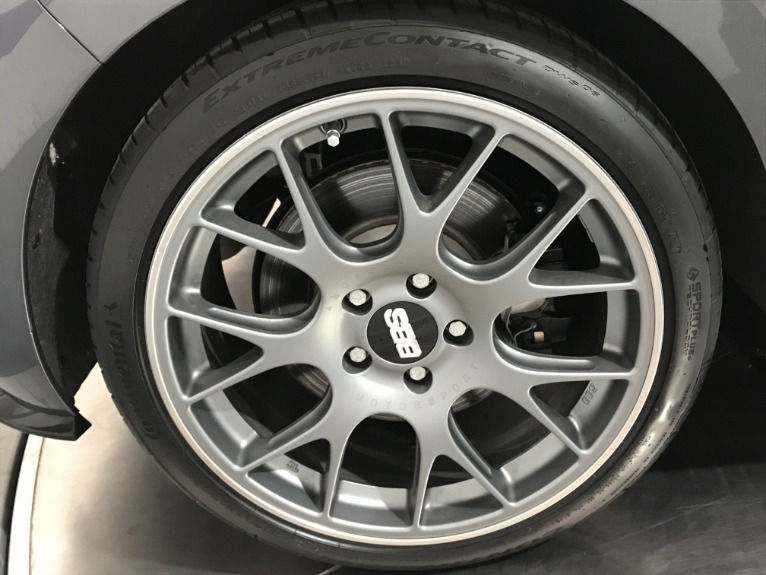 Used-2018-Volkswagen-Golf-R-AWD-4dr-Hatchback-6M
