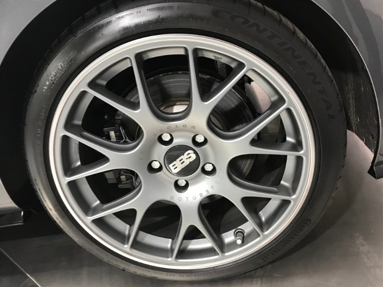 Used-2018-Volkswagen-Golf-R-AWD-4dr-Hatchback-6M