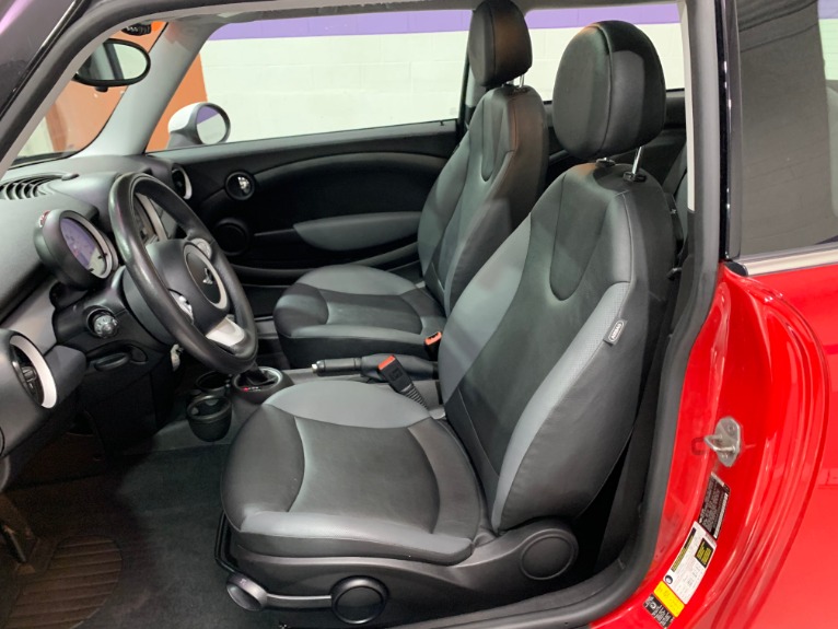 Used-2009-MINI-Cooper-FWD
