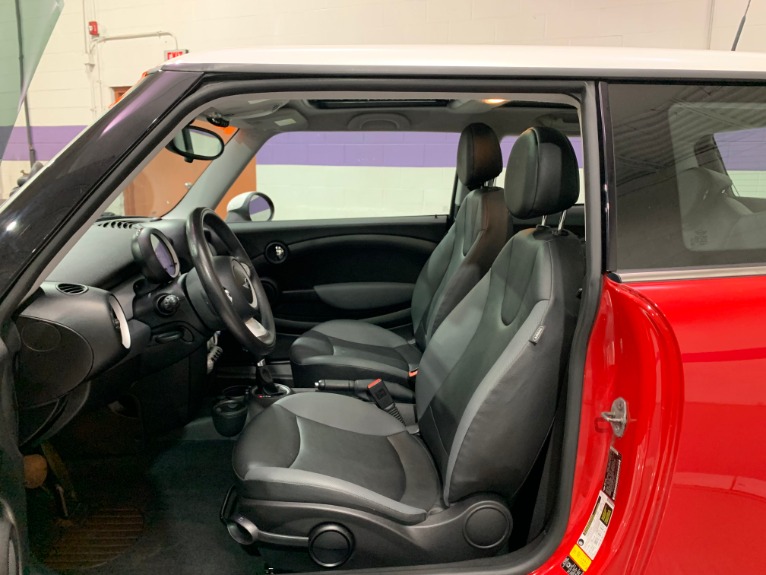 Used-2009-MINI-Cooper-FWD