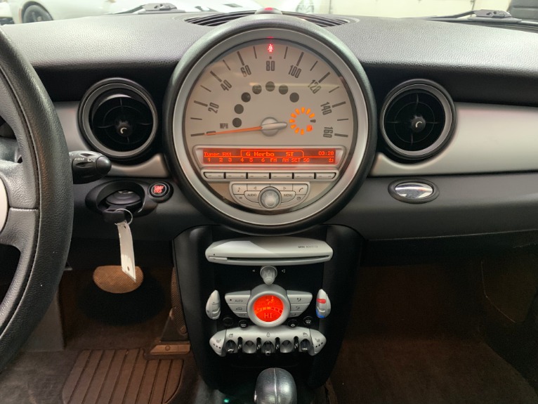 Used-2009-MINI-Cooper-FWD