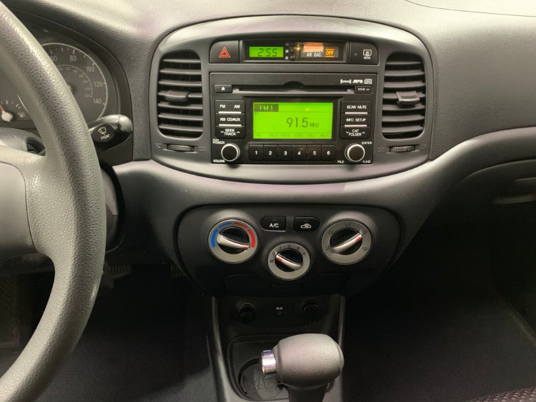 Used-2009-Hyundai-Accent-GS-FWD