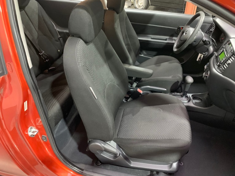 Used-2009-Hyundai-Accent-GS-FWD