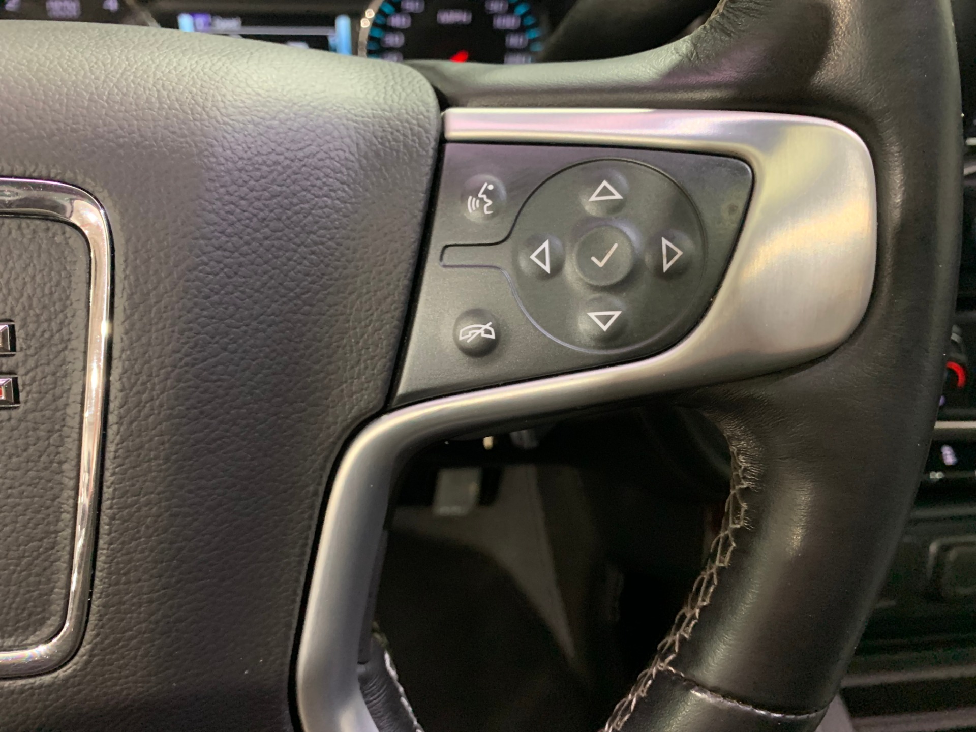 Used-2018-GMC-Sierra-1500-SLT-4X4