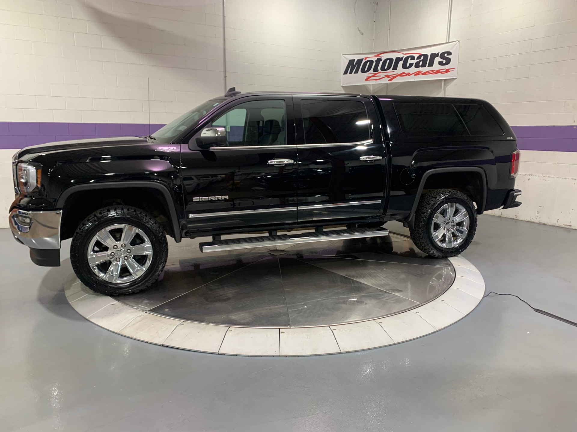 Used-2018-GMC-Sierra-1500-SLT-4X4