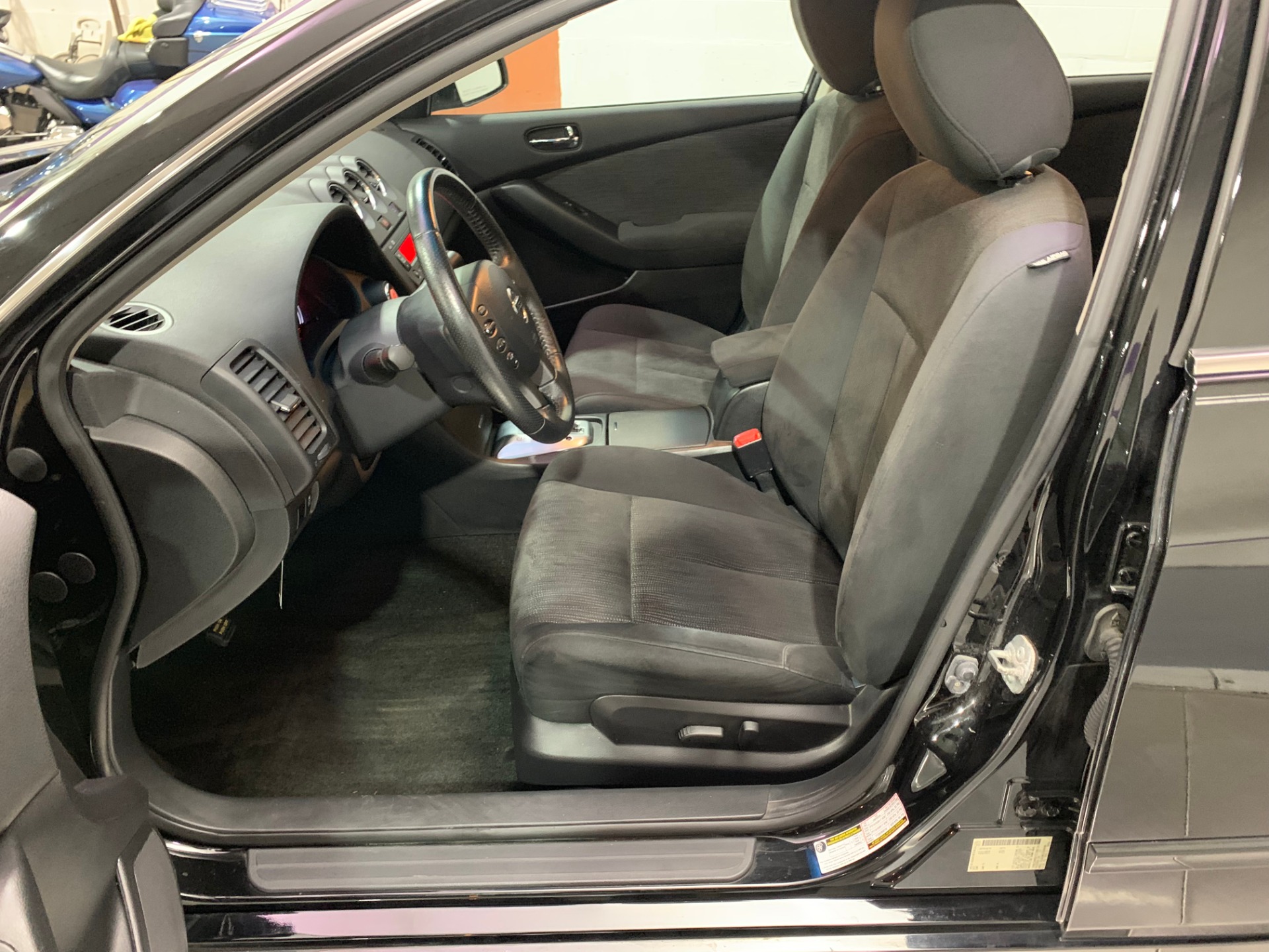 Used-2012-Nissan-Altima-35-SR-FWD