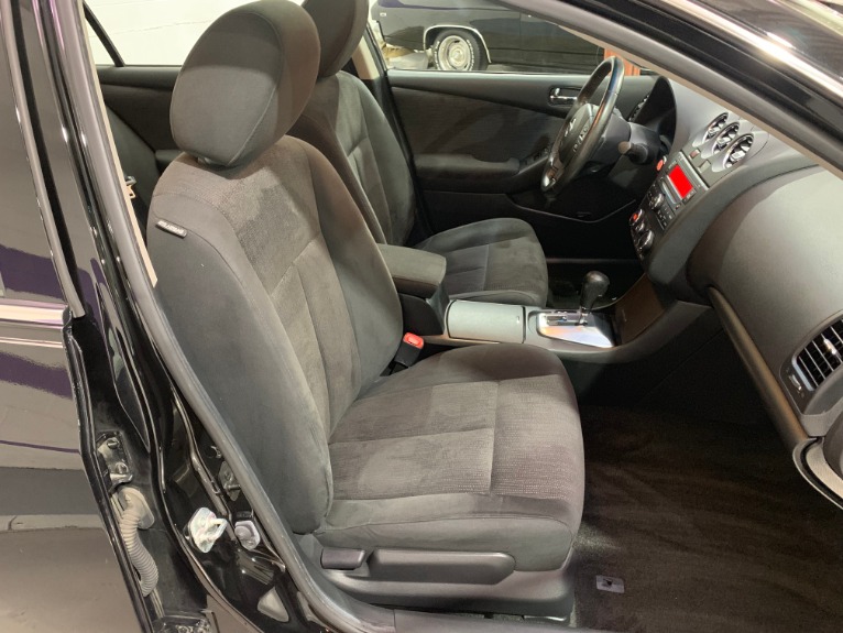 Used-2012-Nissan-Altima-35-SR-FWD