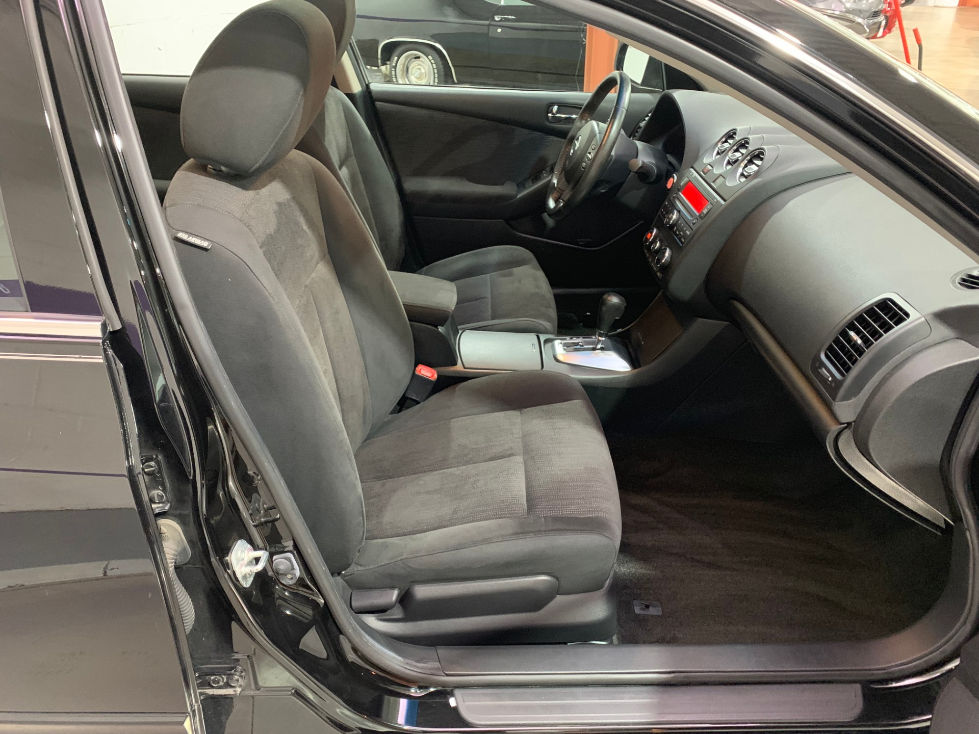 Used-2012-Nissan-Altima-35-SR-FWD
