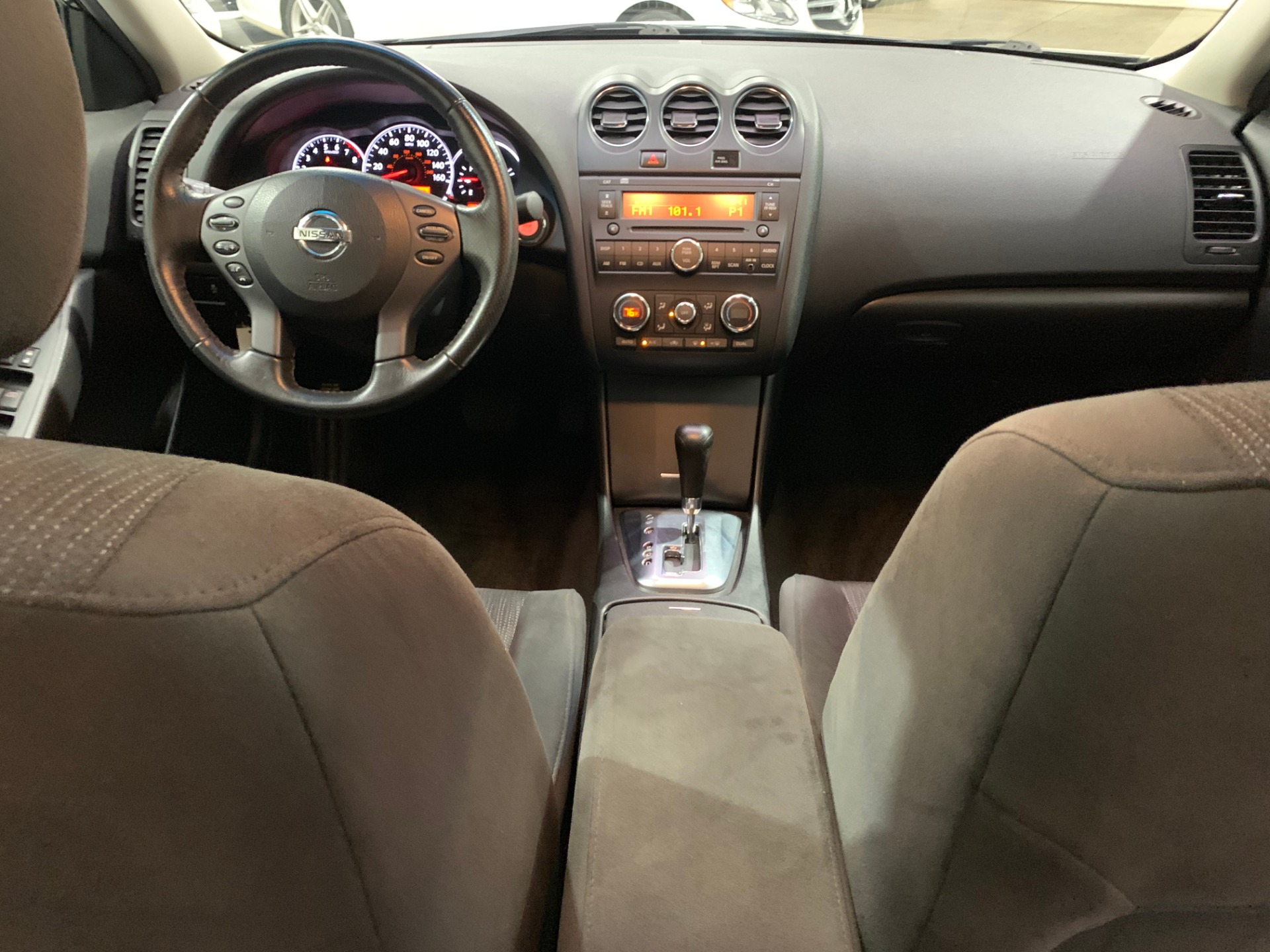 Used-2012-Nissan-Altima-35-SR-FWD