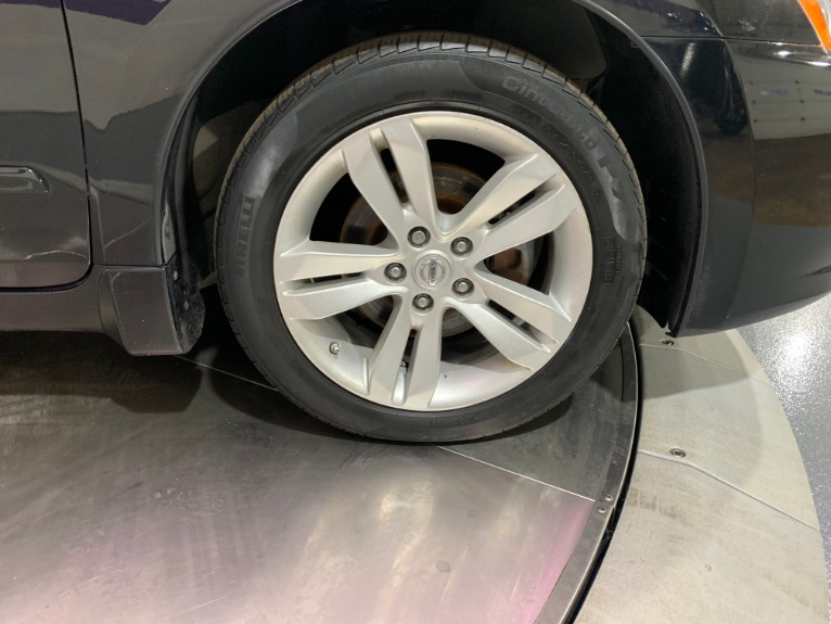 Used-2012-Nissan-Altima-35-SR-FWD