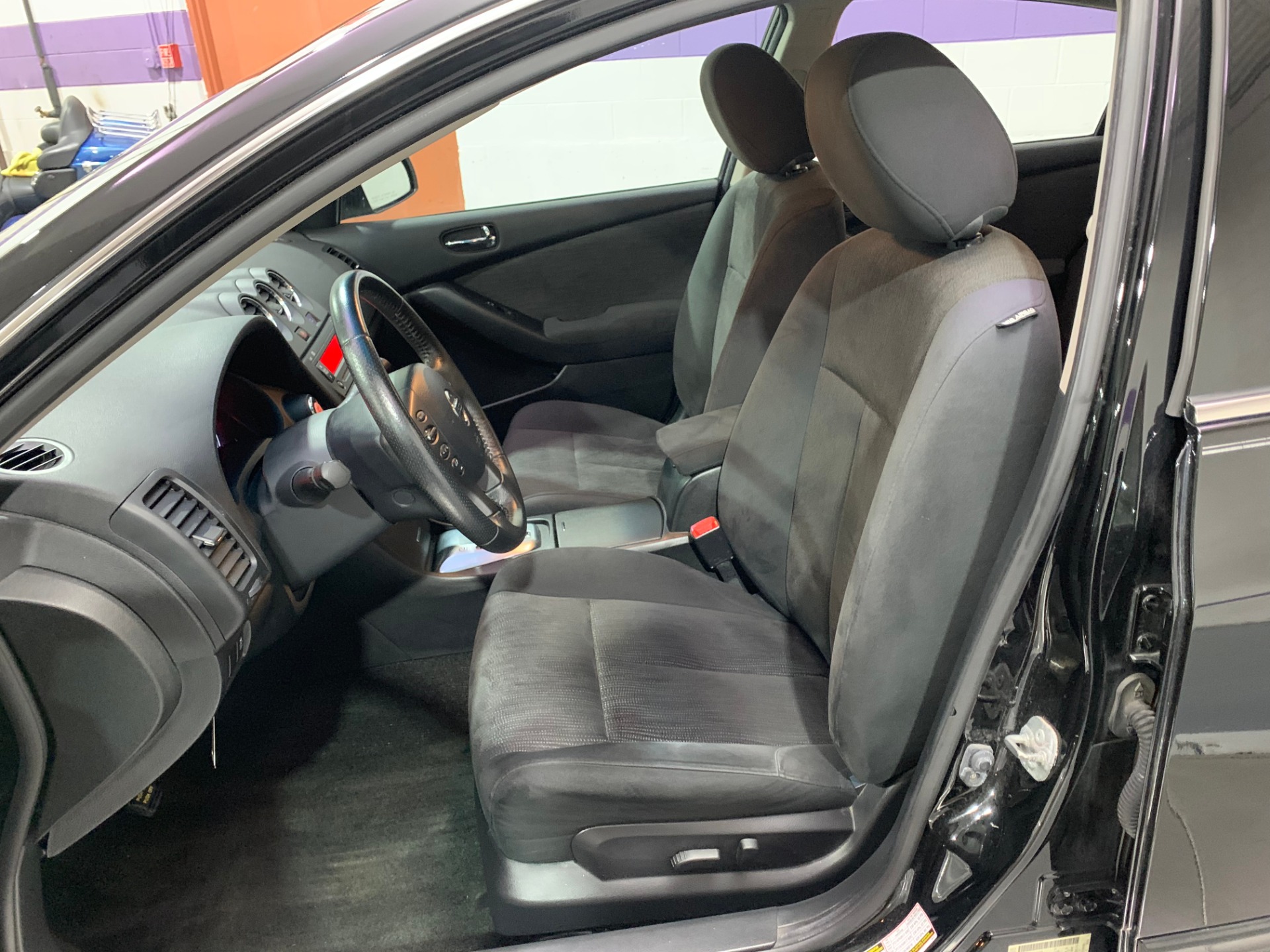 Used-2012-Nissan-Altima-35-SR-FWD